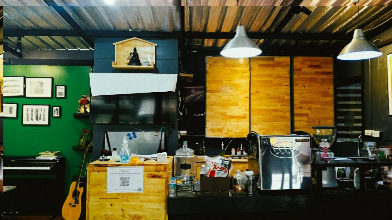 ร้านกาแฟพลังงานร่วมแสงอาทิตย์ ศูนย์พัฒนาเทคโนโลยีการเกษตรและพลังงานทางเลือกกาญจนบุรี